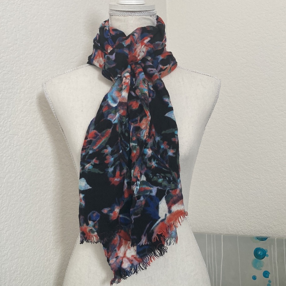 Soft Colorful Rose Pattern Scarf